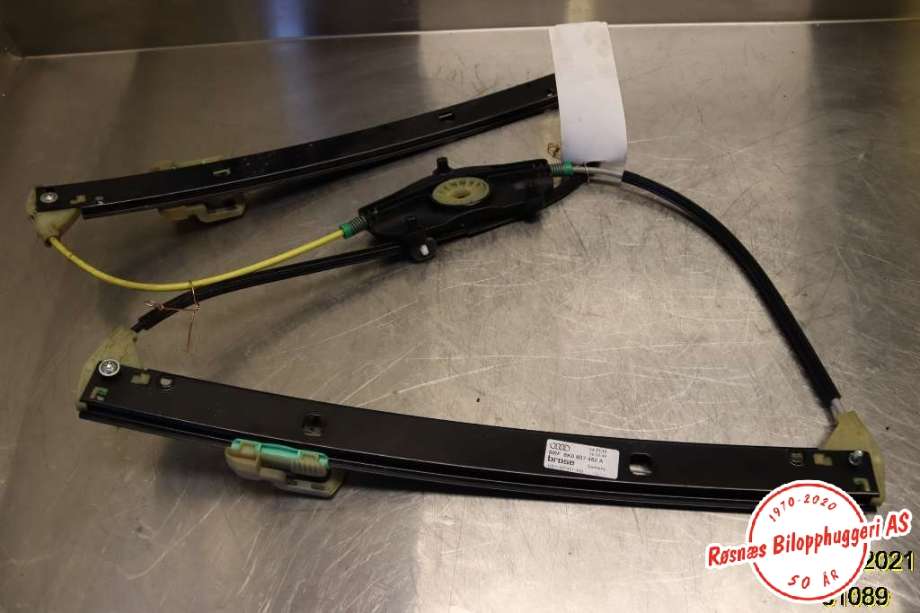 Ruteheis til Audi A4 2007-2014 (Type IV) (B8) (B8) (AUDI|8K0837462A|)