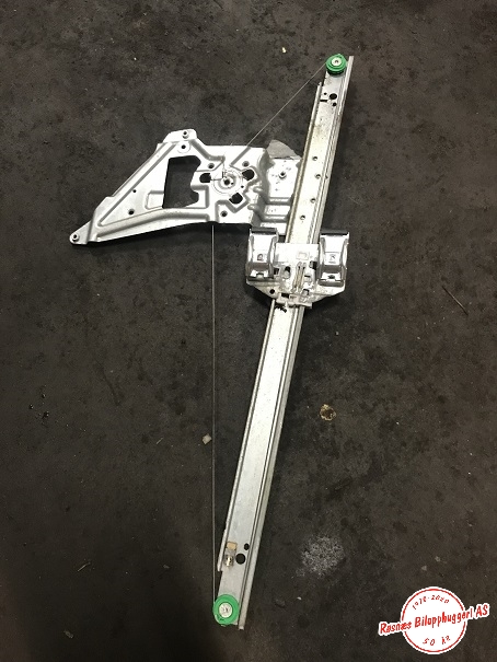 Ruteheis til Mercedes Sprinter 2006-2013 (Fase 1) (906) (906) (MERCEDES|A9067200046|)