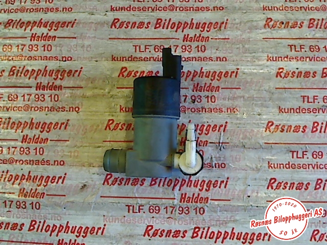 Spylerpumpe foran til Nissan Qashqai 2010-2014 (Type I, Fase 2)  (NISSAN|28920BU010|)