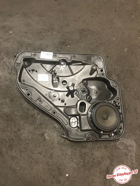 Ruteheis til VW Golf VI 2008-2012  (VOLKSWAGEN|5K4839729J|)