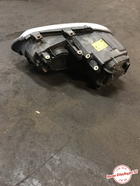 Frontlykt høyre halogen til VW Touran 2007-2010 (Type I, Fase 2)  (VW TOURAN|1T0941006R|)