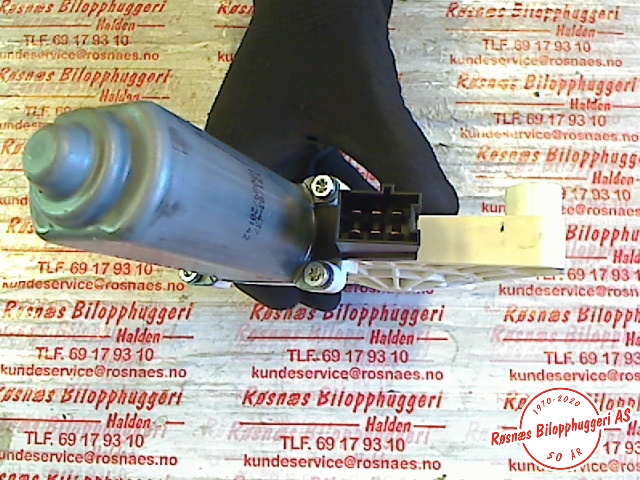 Ruteheis høyre til Mercedes A-Klasse 2005-2012 (W169) (W169) (MERCEDES|A1698204442|)
