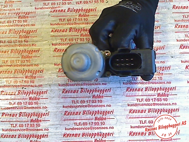 Ruteheis høyre til Audi A6 1997-2001 (Type II, Fase 1) (C5) (C5) (AUDI|4B0959802E|0130821774|)