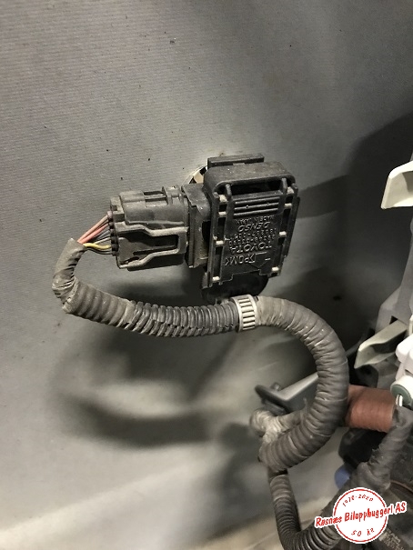 Parkeringssensor foran til Toyota Prius 2009-2016 (Type III) (COMBI) (COMBI) (TOYOTA|8934128480A0|)
