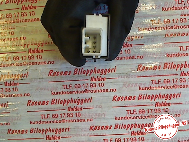 Bryter rutevarme til Toyota Hiace 2007-2012 (Fase 3) (TOYOTA|8479026020|)