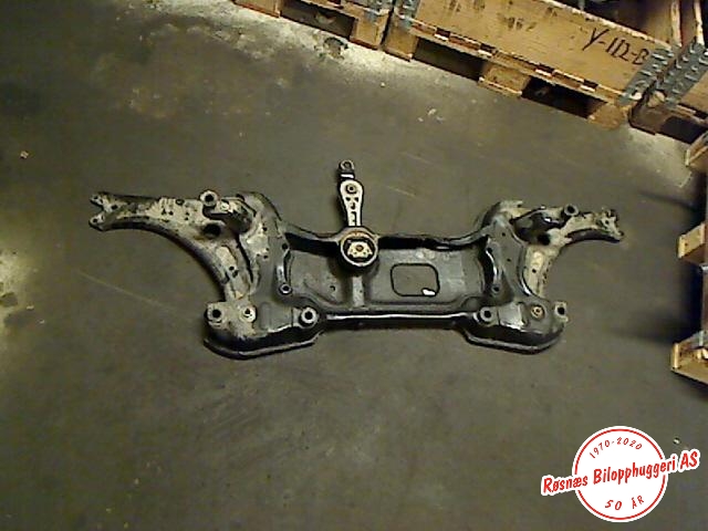Travers foran hoved til VW Caddy 2010-2015 (Type III, Fase 2) (VOLKSWAGEN|650THB00106031|)