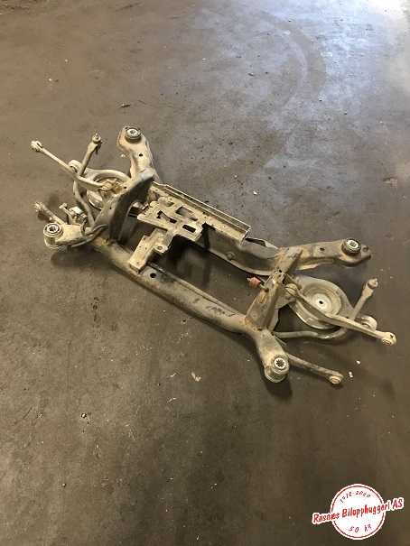 Travers bak til Volvo V60, 2010-2013 (Type I, Fase 1)  (VOLVO|)