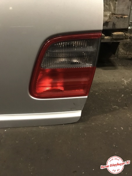 Baklykt høyre indre til Mercedes E-Klasse, 2000-2002 (Fase 2) (W210) (W210) (MERCEDES|A2108207664)