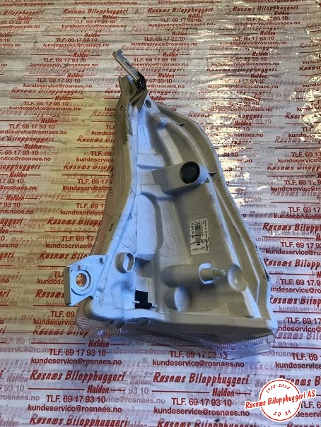 Frontlykt høyre halogen til Nissan Leaf 2011-2017 (Type I)  (NISSAN|261803NL0A|)