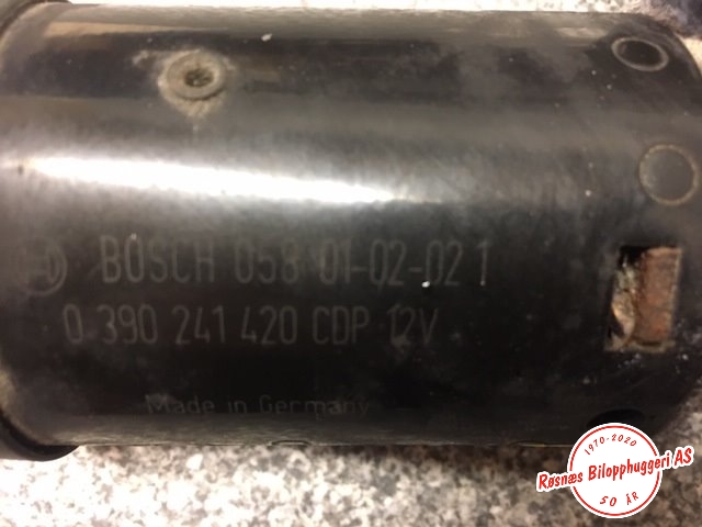 Viskermotor frontrute til Mercedes E-Klasse 2000-2002 (Fase 2) (W210) (W210) (MERCEDES|0390241420CDP|0580102021|)