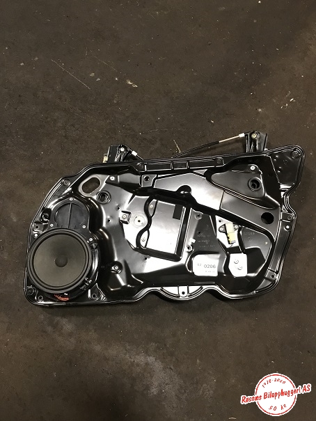 Ruteheis til VW Passat 2011-2015 (B7) (B7) (VOLKSWAGEN|3AA837756|)