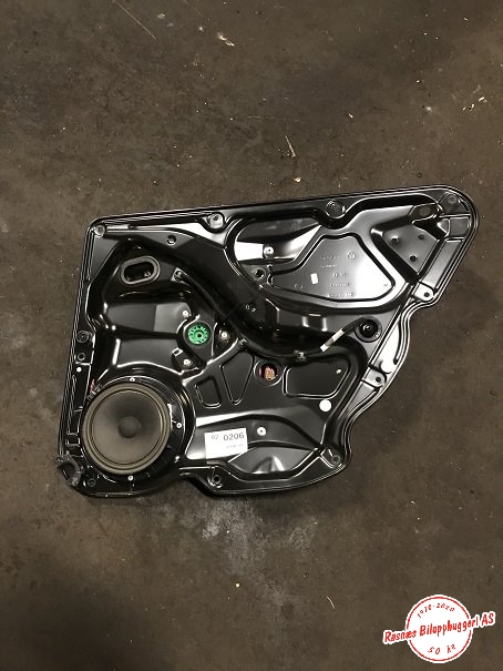 Ruteheis til VW Passat 2011-2015 (B7) (B7) (VOLKSWAGEN|3AA839756|)