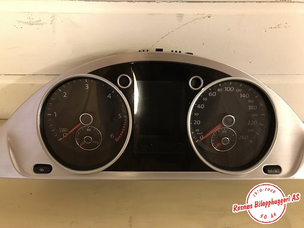Speedometer til VW Passat 2011-2015 (B7) (B7) (VOLKSWAGEN|3AA920870D|)