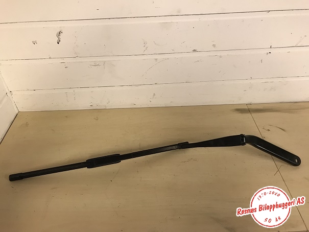 Viskerarmer frontrute til BMW 1-Serie 2004-2011 (E81/E82/E87/E88) (E81/E82/E87/E88) (BMW|61617169971|)