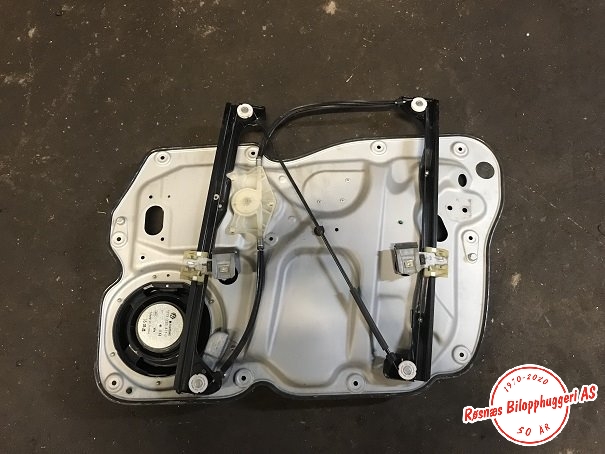 Ruteheis til VW Caddy 2004-2010 (Type III, Fase 1) (VOLKSWAGEN|2K1837751BC|)