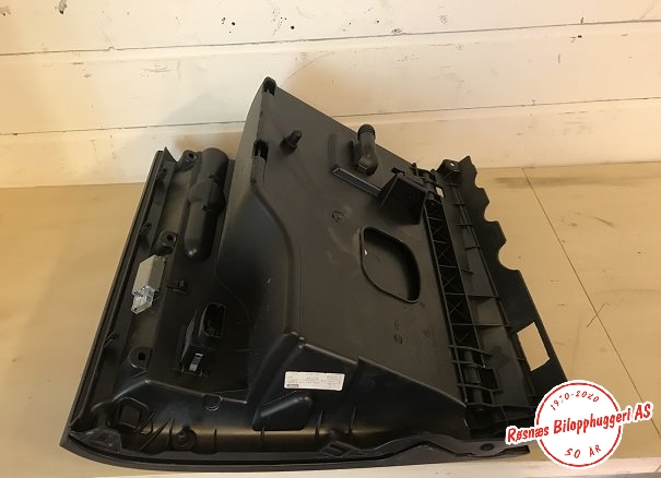 Hanskerom til VW Tiguan 2007-2011 (Type I, Fase 1)  (VOLKSWAGEN|5M1857097K|)
