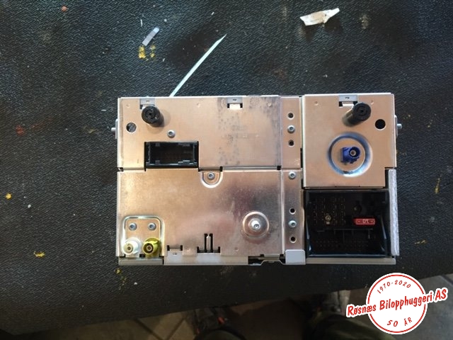 Bilstereo navigasjon til VW Touran 2003-2006 (Type I, Fase 1)  (VOLKSWAGEN|1T0035194C|7612002029|)