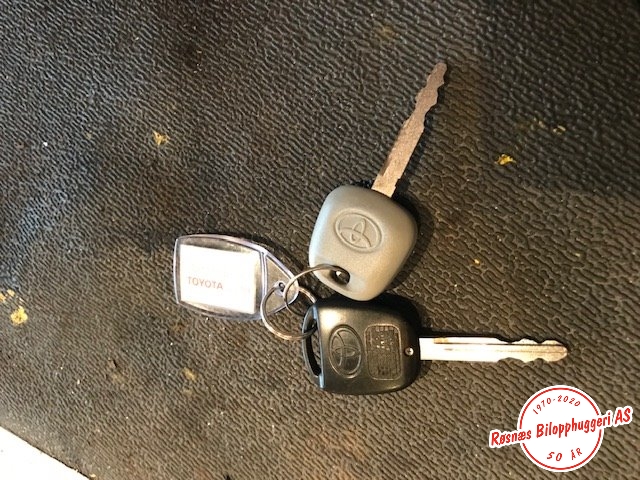 Nøkkel til Toyota Avensis 2000-2003 (Type I, Fase 2)  (TOYOTA|)