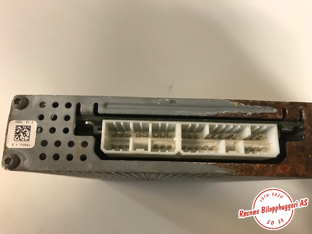 Bilstereo forsterker til Dodge Durango 2004-2009  (DODGE|56043163AE|36670C|)