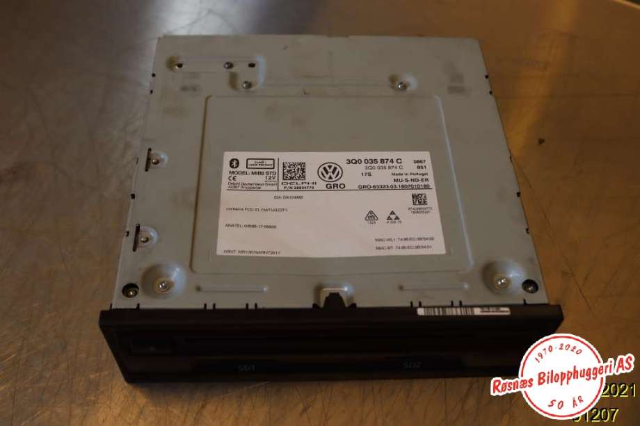 Diverse deler til VW Passat 2015-2019 (Fase 1) (B8) (B8) (VOLKSWAGEN|3Q0035874C|)