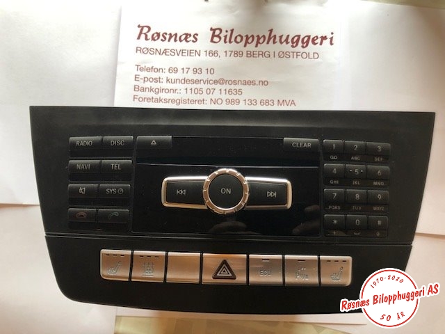 Bilstereo navigasjon til Mercedes C-Klasse 2011-2014 (Fase 2) (W204) (W204) (MERCEDES|A2049009807|)