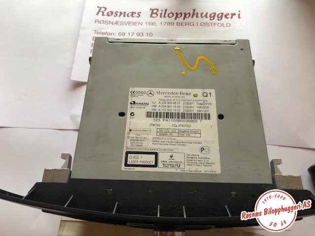 Bilstereo navigasjon til Mercedes C-Klasse 2011-2014 (Fase 2) (W204) (W204) (MERCEDES|A2049009807|)