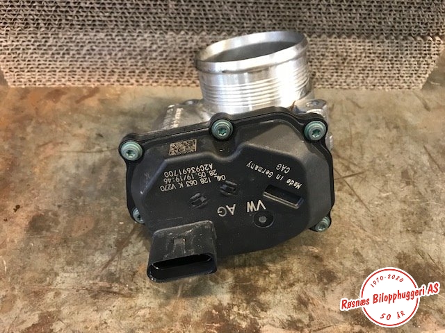Spjeldhus til VW Transporter / Caravelle 2019-->> (T6.1) (T6.1) (VOLKSWAGEN|04L128063K|)