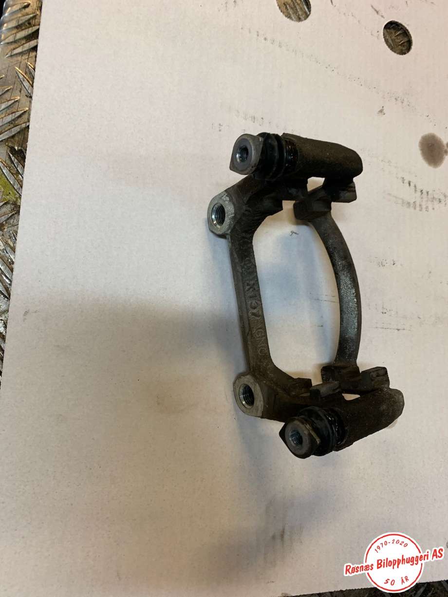 Bremsecaliper brakett til VW Transporter / Caravelle, 2019-->> (T6.1) (T6.1) (VOLKSWAGEN|32329136/D)