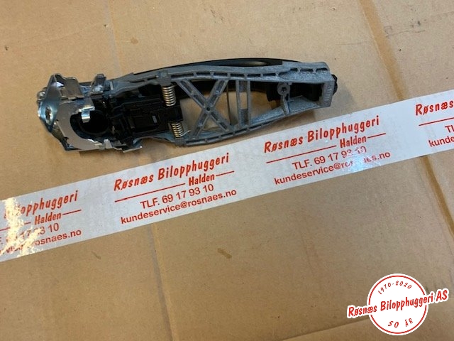 Dørhåndtak utv høyre til VW Transporter / Caravelle 2019-->> (T6.1) (T6.1) (VOLKSWAGEN|7E0837886C|)