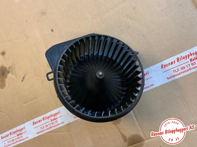 Varmeapparat motor til VW Transporter / Caravelle 2019-->> (T6.1) (T6.1) (VOLKSWAGEN|7E1820021B|)