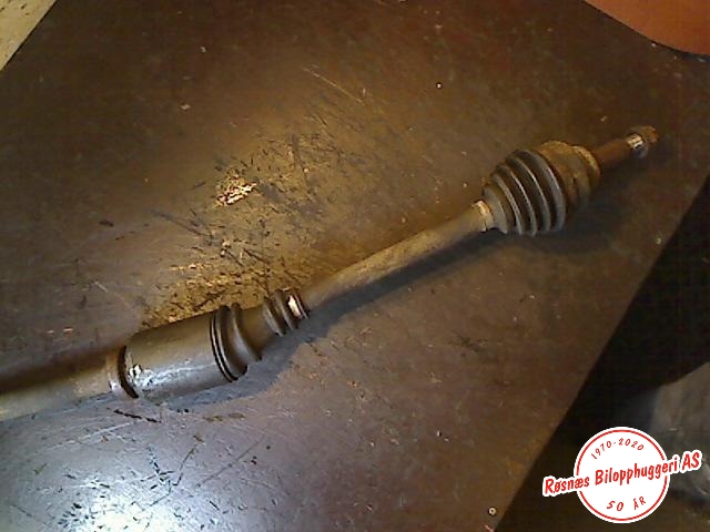 Drivaksel høyre foran til Opel Vivaro A 2001-2006 (OPEL|)