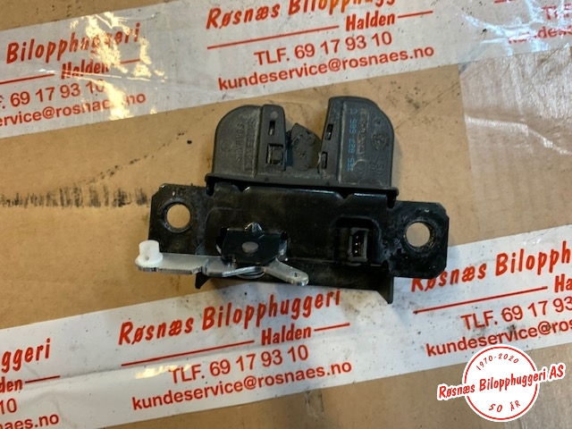 Baklukelås til VW Transporter / Caravelle 2019-->> (T6.1) (T6.1) (VOLKSWAGEN|7E5827505D|)