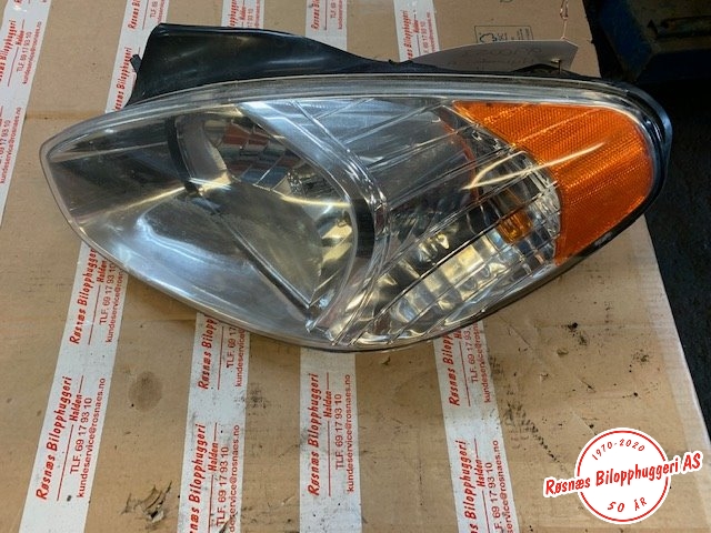 Frontlykt venstre halogen til Hyundai Accent, 2006-2009 (Type III)  (HYUNDAI|)