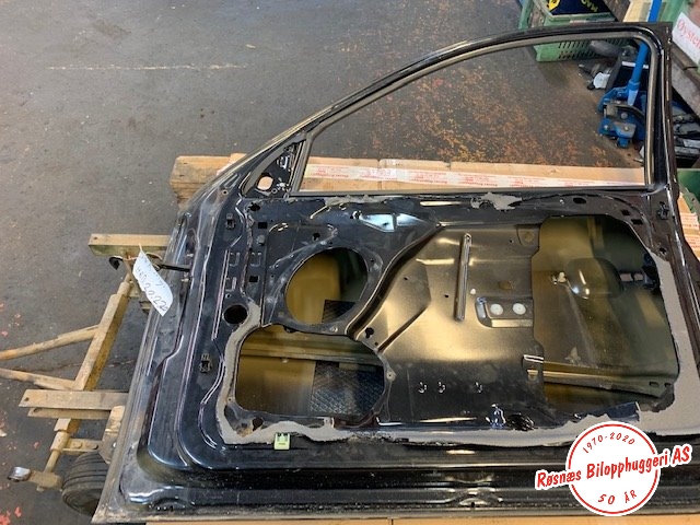 Dør høyre foran til Ford Mondeo, 2001-2007 (Type III) (FORD|)