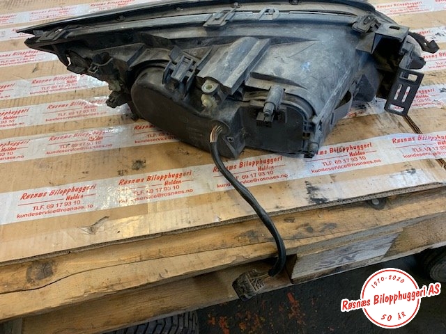 Frontlykt venstre xenon til Ford Mondeo 2001-2007 (Type III) (FORD|)