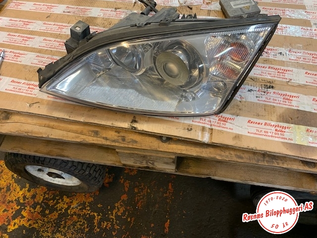 Frontlykt venstre xenon til Ford Mondeo 2001-2007 (Type III) (FORD|)