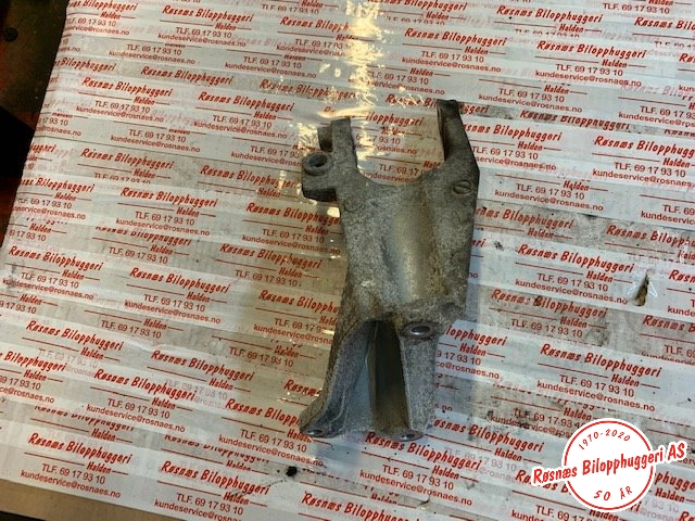 Motorfeste til VW Transporter / Caravelle 2009-2015 (Fase 2) (T5) (T5) (VOLKSWAGEN|)