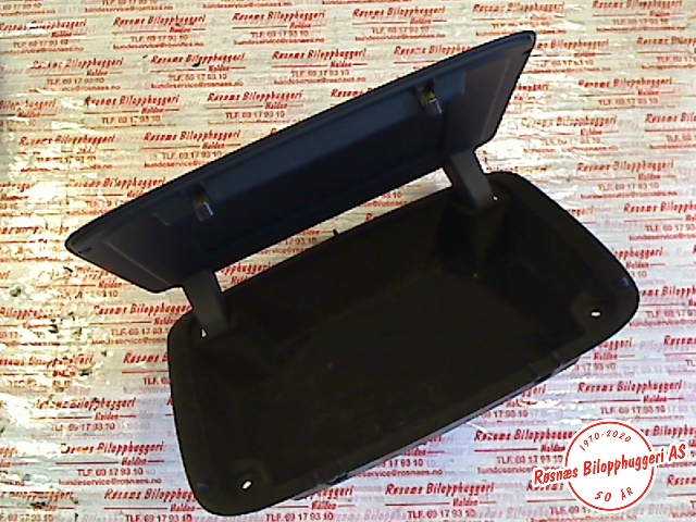 Innredning, Konsoll til VW Sharan 2010-->> (Type II)  (VOLKSWAGEN|7N0857922|)