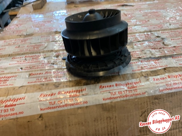 Varmeapparat motor til Mercedes C-Klasse 2014-2018 (Fase 1) (W205) (W205) (MERCEDES|0130309001|)