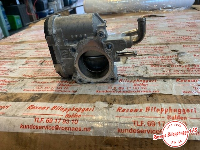 Spjeldhus til Kia Rio 2011-2017 Type III  (KIA|35100-04200|)