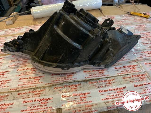 Frontlykt høyre halogen til SsangYong Actyon 2007-2013  (SSANGYONG|)