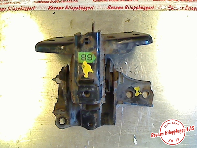 Motorfeste til Toyota Prius 2009-2016 (Type III) (COMBI) (COMBI) (TOYOTA|)