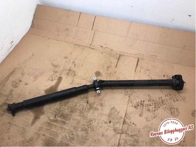 Mellomaksel til BMW 5-Serie 2010-2017 (F10/F11) (F10/F11) (BMW|7563154-08|)