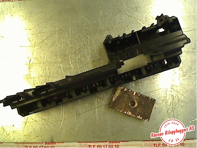 Sikringsboks til BMW 5-Serie 2003-2010 (E60/E61) (E60/E61) (BMW|6114 6957330-02|)