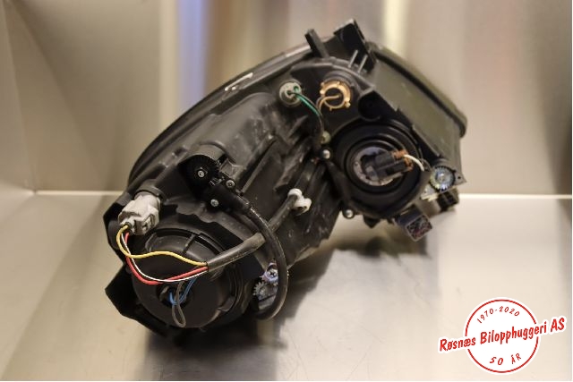 Frontlykt høyre halogen til Peugeot iOn 2011-2020  (PEUGEOT|6206 W9|)