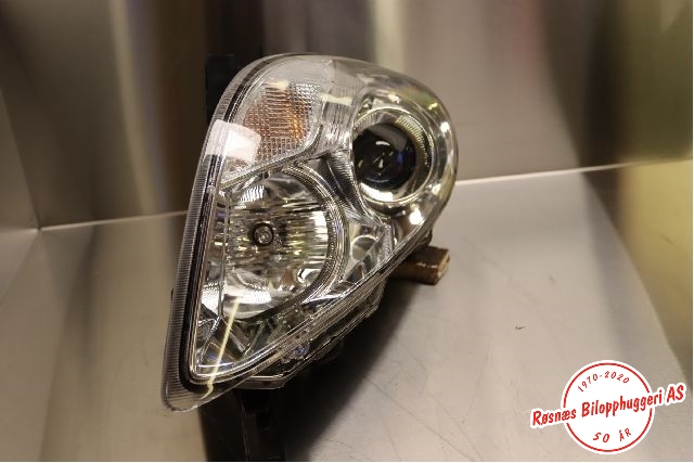 Frontlykt høyre halogen til Peugeot iOn 2011-2020  (PEUGEOT|6206 W9|)