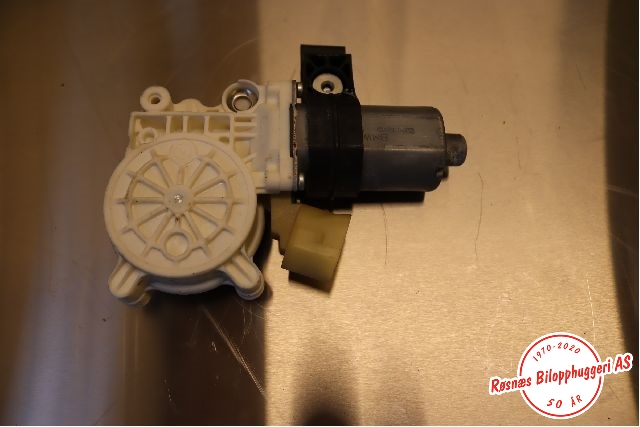Ruteheis høyre til BMW 5-Serie 2003-2010 (E60/E61) (E60/E61) (BMW|6 981 142|)