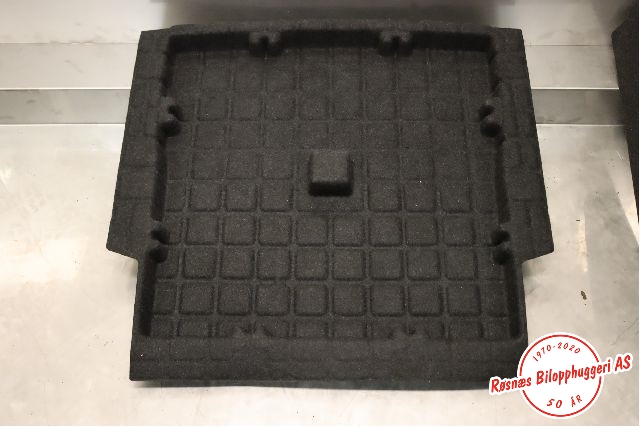 Bagasjerom teppe/gulvplate til BMW X1 2009-2015 (E84) (E84) (BMW|2990747-05|)