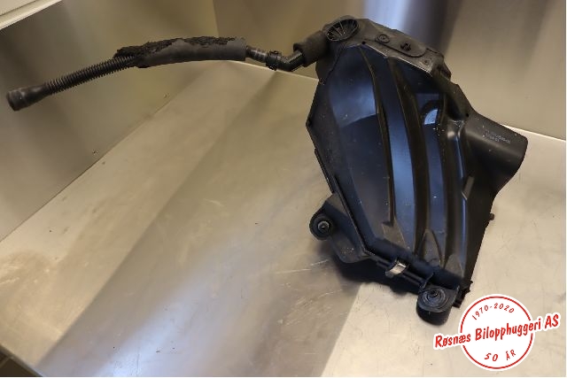 Luftfilterboks til BMW X1 2009-2015 (E84) (E84) (BMW|1371 8512599-02|)