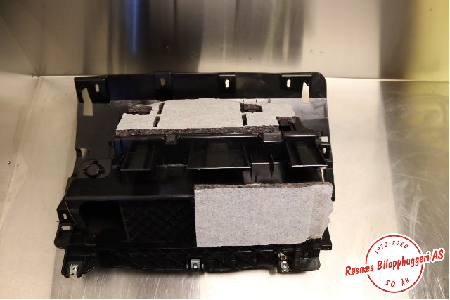 Hanskerom til BMW X1 2009-2015 (E84) (E84) (BMW|2991313-10|)